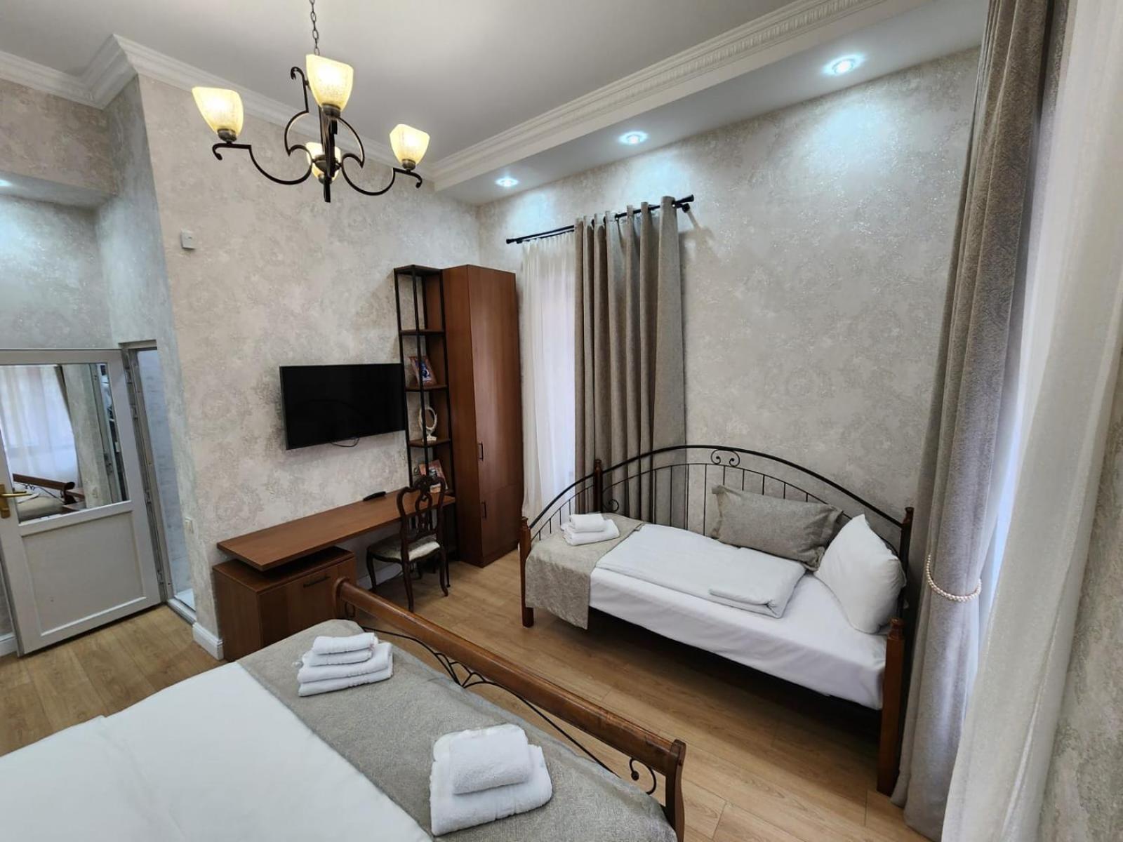 Marita Hotel Tbilisi Esterno foto