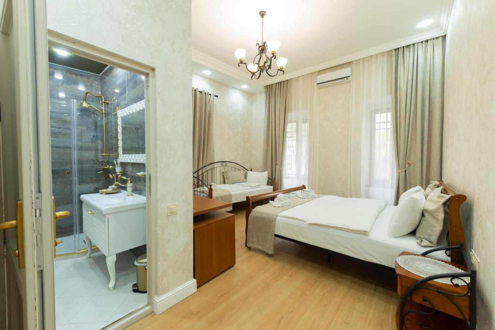 Marita Hotel Tbilisi Esterno foto